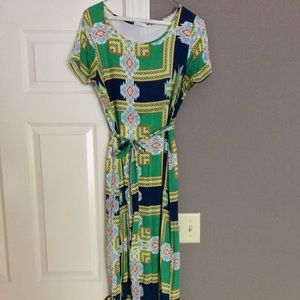 Short Sleeve Vibrant Maxi Dress